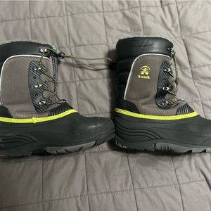 Kamik snow boots boys size 6